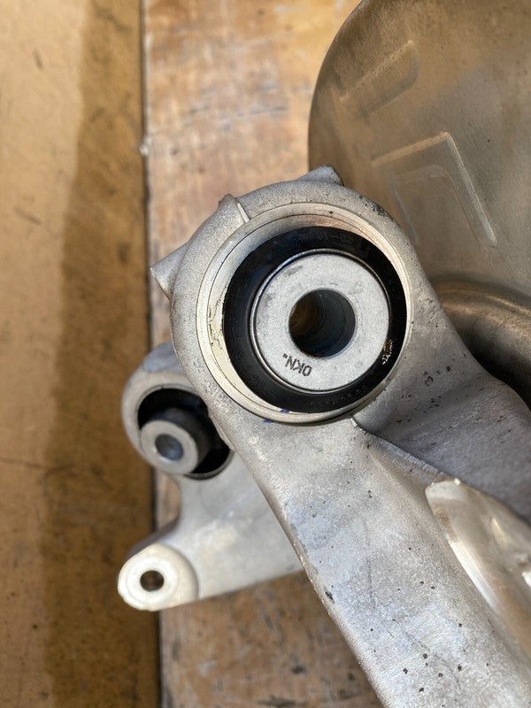 1044416 00 F 17-23 Model 3 Rear Right Side Spindle Knuckle w/ Shield & Wheel Hub 1044416-00-F