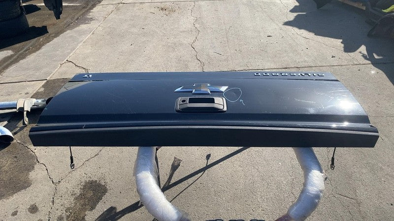 2015-2019 CHEVY SILVERADO 1500 TRUNK LID TAILGATE W/ CAMERA OEM Lid Bl