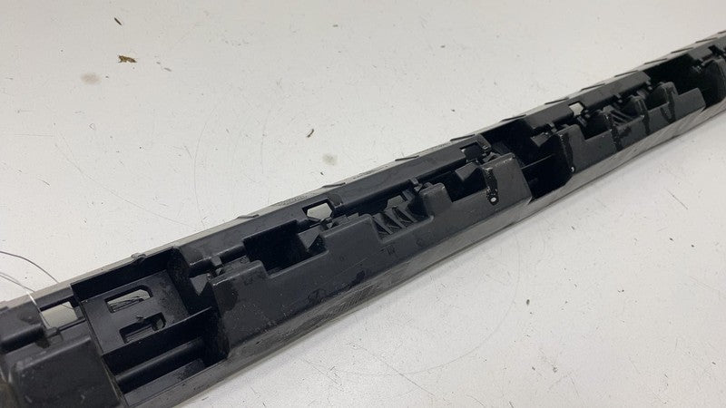 32216384 ⭕ 2021-2023 Polestar 2 Rear Left Skirt Rocker Molding Panel Bracket LH 32216384