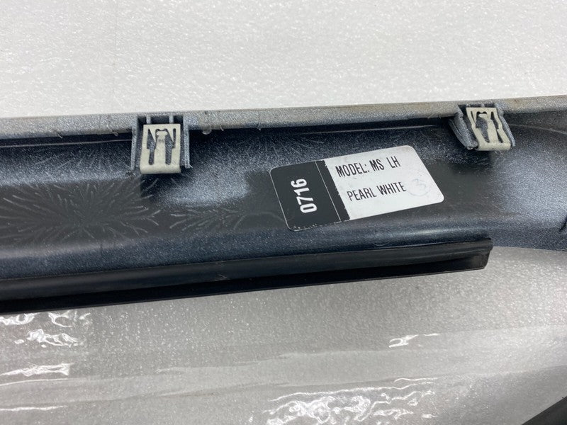 101221500G ⭕12-23 Model S Left Rocker Panel Scuff Plate Molding w/ Rubber Seal 1012215-00-G