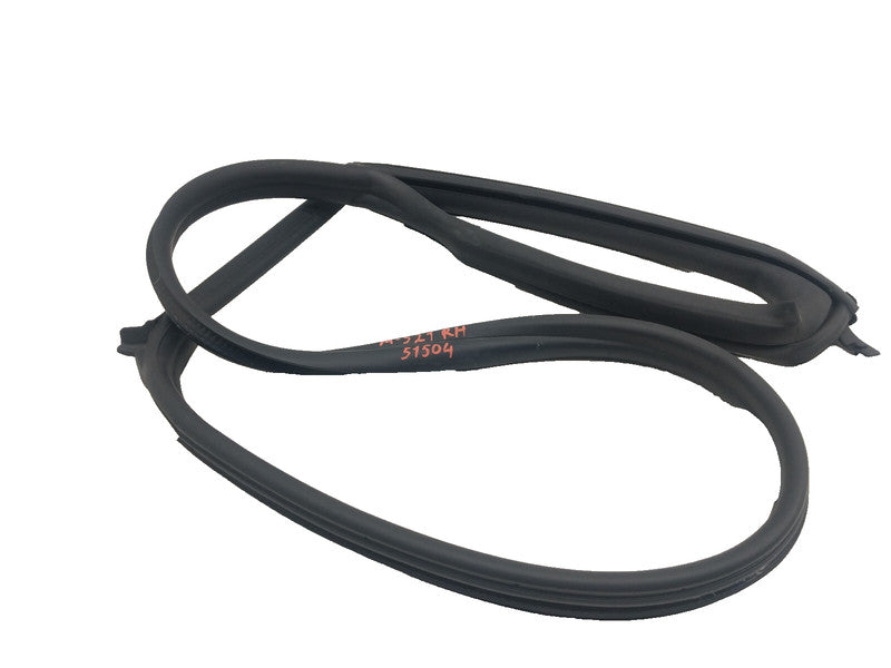 TMS2-U02 ⭕21-23 Tesla Model S Rear Passenger Side Primary Body Seal Closure Right 1606735