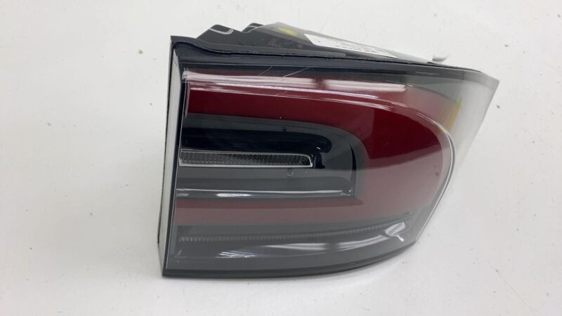 103433300A 2016-2020 Tesla Model X MX Rear Passenger Side Outer Taillight Tail Lamp Right