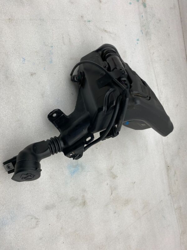 1015486 01 C 2017-2023 Tesla Model 3 Front Windshield Wiper Washer Reservoir Tank & Pump Assy