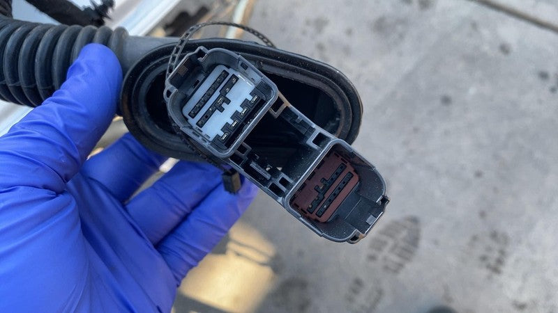 ⭕ 2017-2024 Chrysler Pacifica Front Driver Side Door Assembly Left LH