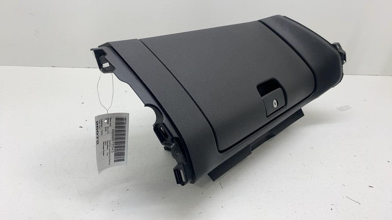 ⭕ 2025 Chevrolet Silverado 1500 Dash Right Lower Glove Box Compartment