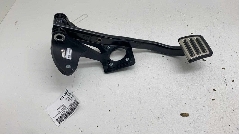 ⭕ 2022 2023 2024 Rivian R1T Brake Stop Pedal Pad Assembly PT00041025-C