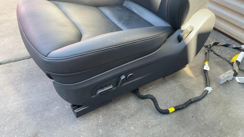 ⭕ 24-25 Model 3 Front Driver Seat w/ Rail Track & Control Switch + Buckle Left
