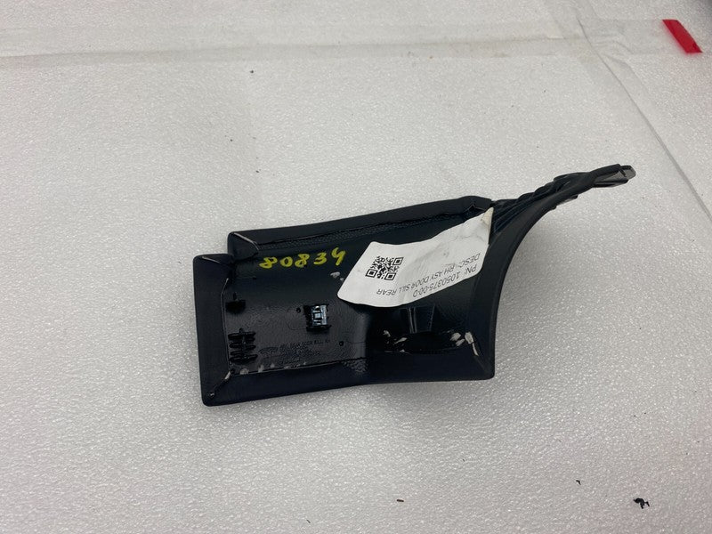 105037500D ⭕16-20 Tesla Model X Rear Passenger Side Door Sill Trim Cover Right 1050375-00-D