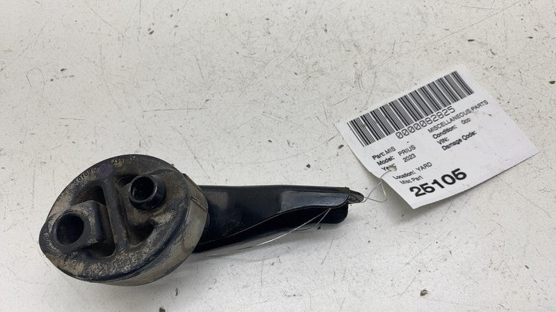 ⭕ 16-24 Toyota Prius Rear Passenger Side Exhaust Muffler Hanger w/ Bra
