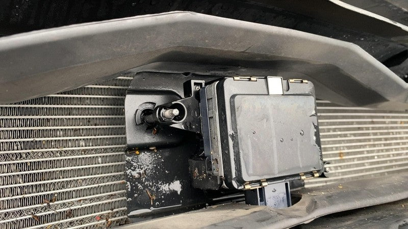 100537100B 2012-2015 Tesla Model S MS Radiator Carrier Core Support Condenser Reinforcement