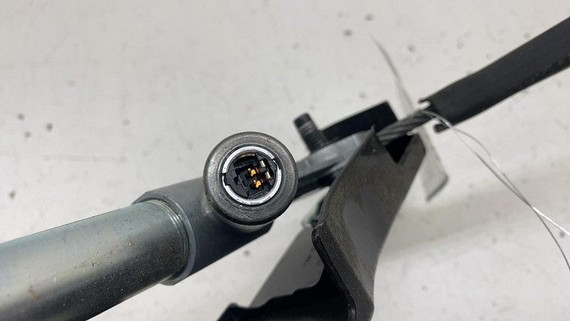 ⭕ 12-15 Model S MS Front Driver Side Outboard Lap Pretensioner Left 10