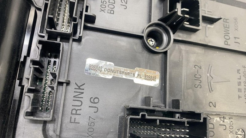 ⭕20-24 Tesla Model Y Right Low Voltage Controller Electronic Module 16