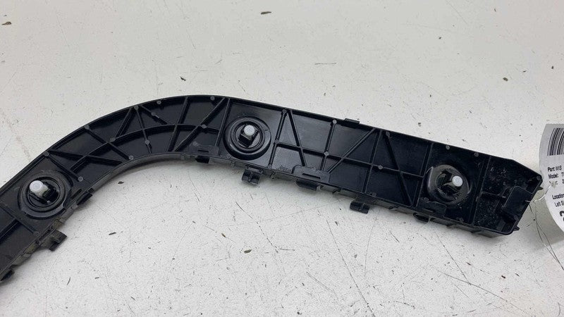 ⭕20-24 Model Y Rear Left Bumper Retainer Support & Taillamp Bracket 14