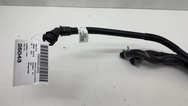 PJ93 18K579 PB ⭕ 21-24 Ford Mustang Mach-E Engine Motor Water Hose Coolant Pipe PJ93-18K579-PB