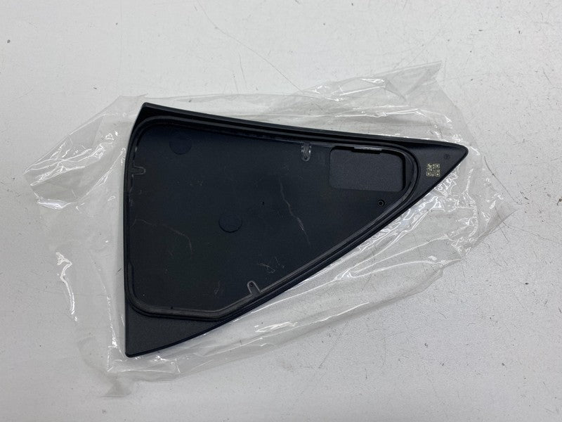 1715104 00 B ⭕ 24-26 Tesla Model 3 Rear Left Charge Port Cover Reflector Door LH 1715104-00-B