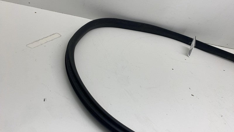 191098600E ⭕ 24-25 Model 3 Rear Right Primary Body Weatherstrip Rubber Seal RH 1910986-00-E