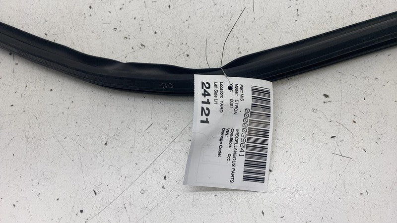 4KE 837 479 A ⭕ 19-23 Audi E-Tron Front Left Window Inner Belt Weatherstrip Seal LH 4KE837479A