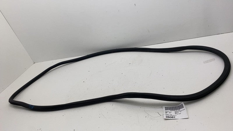 ⭕ 2017-2025 Chrysler Pacifica Front Left Door Body Weatherstrip Rubber Seal LH