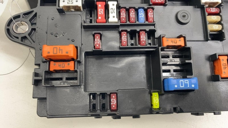 PT00031577F ⭕ 2022 2023 2024 Rivian R1T Right Passenger Fuse Junction Relay Box PT00031577-F