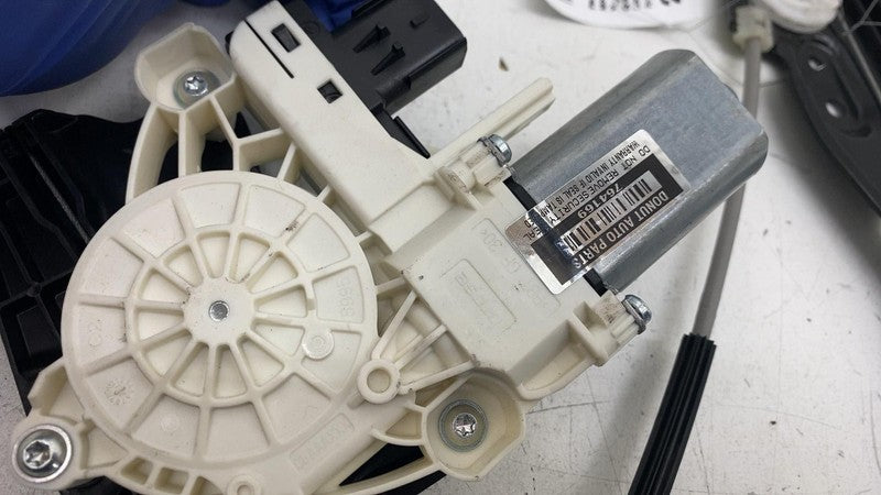 ⭕ 20-24 Tesla Model Y Front Passenger Side Door Window Regulator & Mot