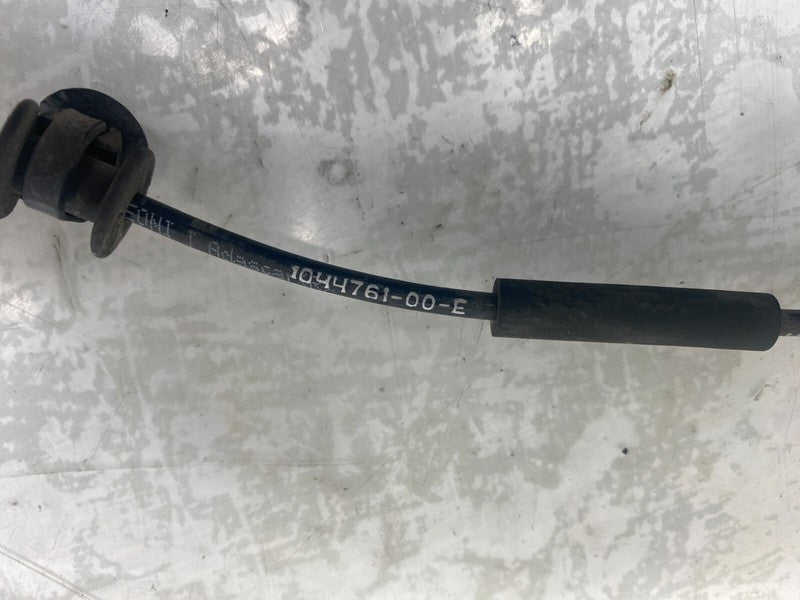 104476100E ⭕17-24 Model 3 Front Left or Right Anti-Lock ABS Wheel Speed Sensor 1044761-00-E