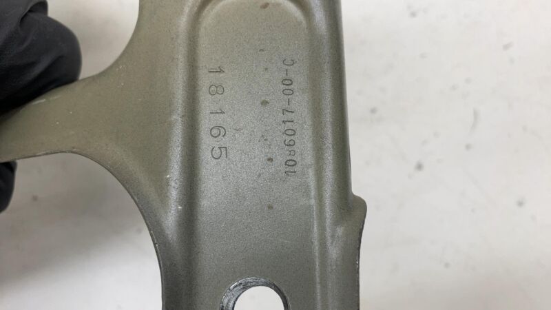 108601700C 17-23 Model 3 Front Left/Right Fender Support Bracket 1086017-00-C/1086016-00-C