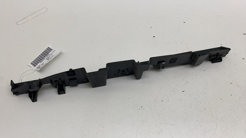 51657299183 ⭕ 14-21 BMW i3 I01 Front Driver Side Fender Retaining Bracket Left 51657299183