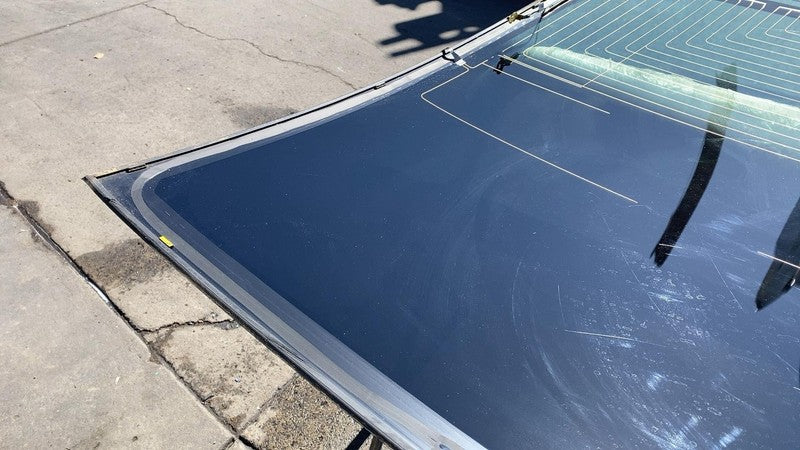 1472925 99 C ⭕ 2017-2020 Tesla Model 3 Rear Trunk Panoramic Backlite Roof Glass Back Section