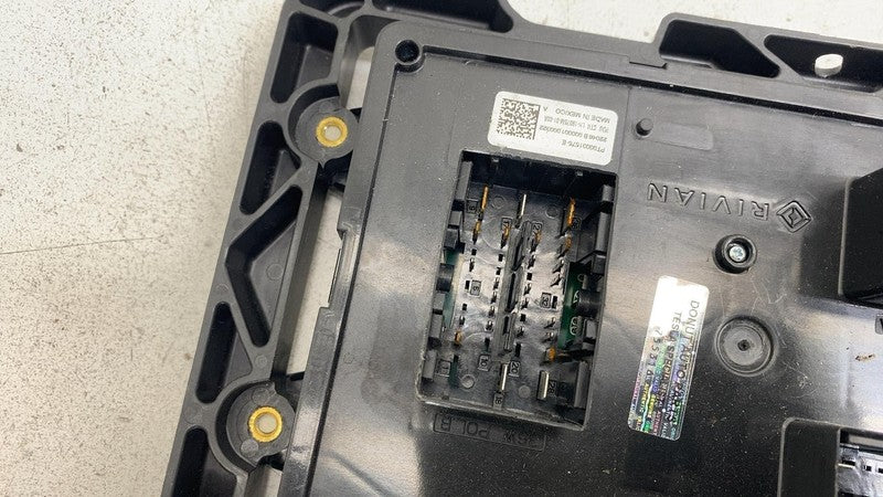 PT00031575-E ⭕ 2022 2023 2024 Rivian R1T R1S Left Cabin Fuse Relay Junction Box PT00031575-E