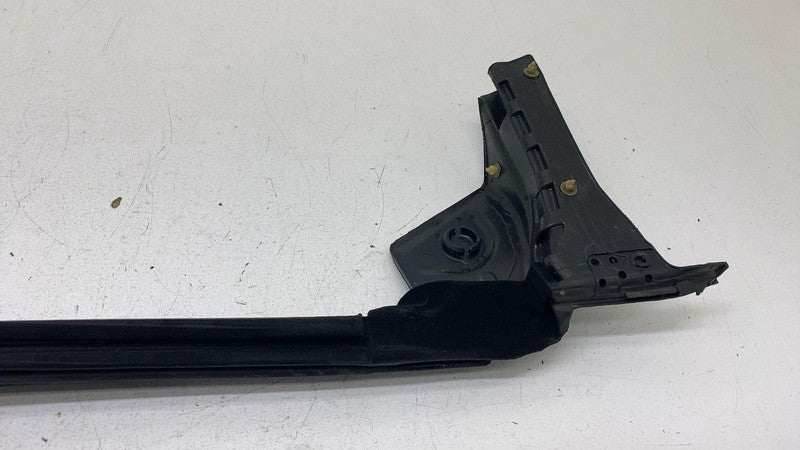 ⭕ 2021-2023 Tesla Model X Front Passenger Side Inner Belt Door Rubber