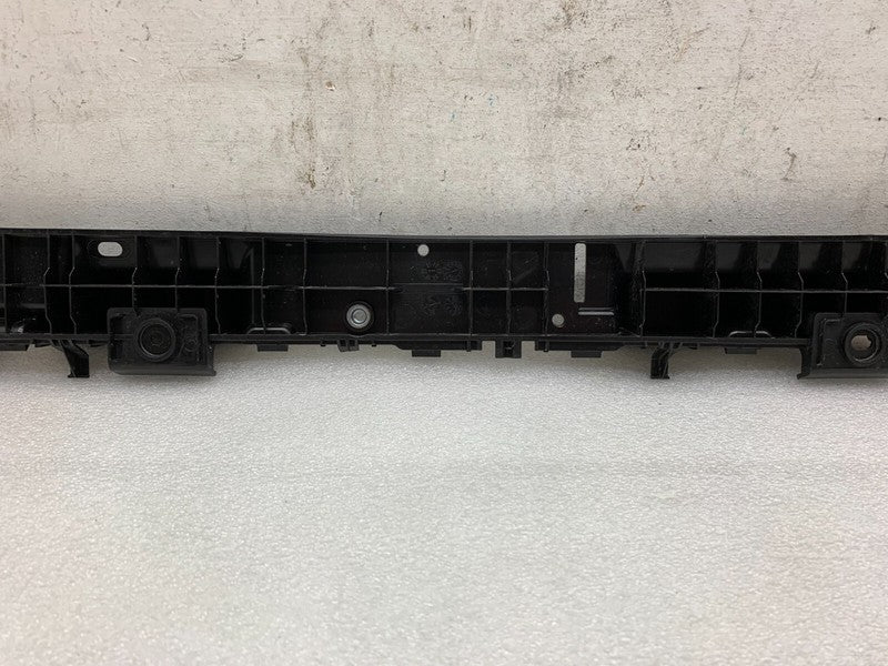 1494045 00 A 2020-2023 Tesla Model Y MY Rear Bumper Center Mounting Support Bracket Assembly