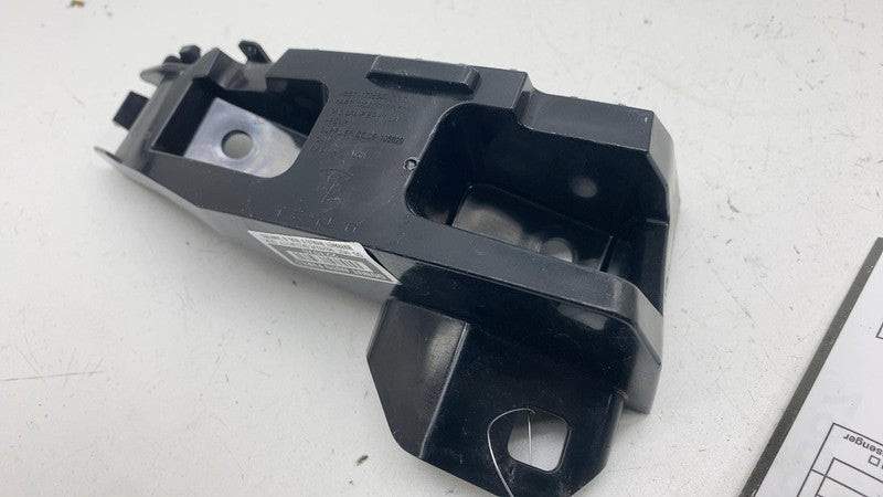 ⭕ 2024-2025 Model 3 Rear Left Taillight Tail Lamp Mount Bracket LH 175