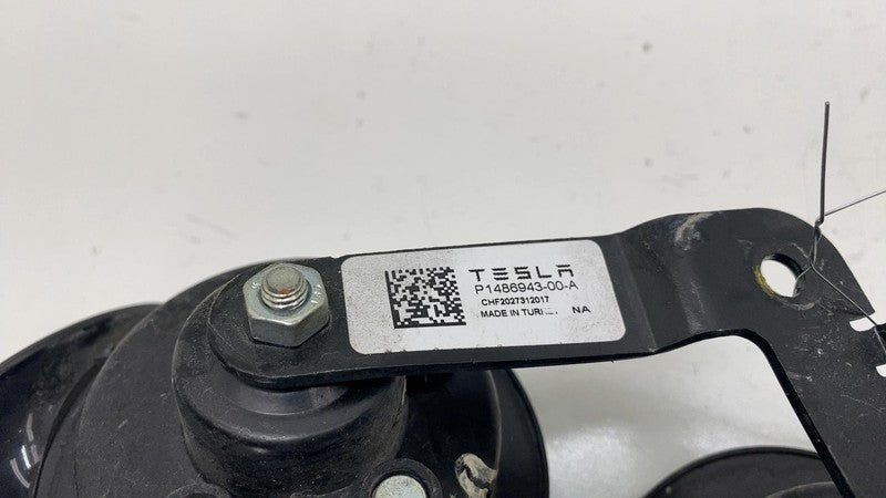 1486943-00-A ⭕ 2017-2023 Tesla Model 3 M3 High + Low Pitch Tone Horn w/ Bracket 1486943-00-A