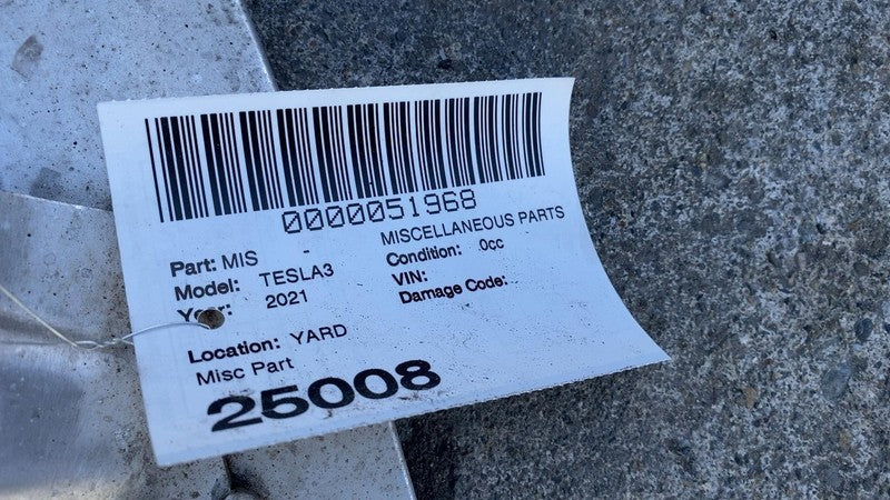 108489400B 2017-2023 Tesla Model 3 Front Bumper Reinforcement Impact Bar Ankle Catcher Assy
