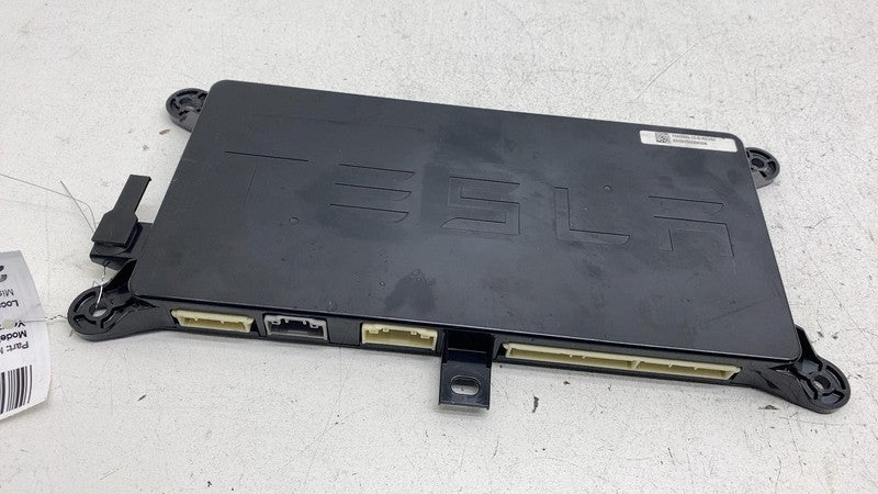 104390010D ⭕ 2016-2020 Tesla Model X Rear Body Chassis Control Module BCM TSTD 1043900-10-D