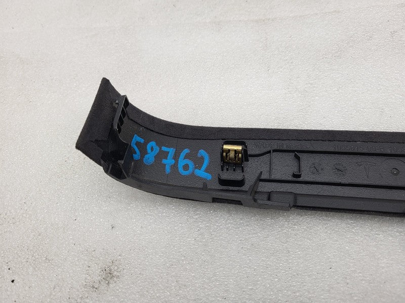 105501500B ⭕16-20 Model X MX Rear Passenger Side Door Trim Panel Molding Right 1055015-00-B