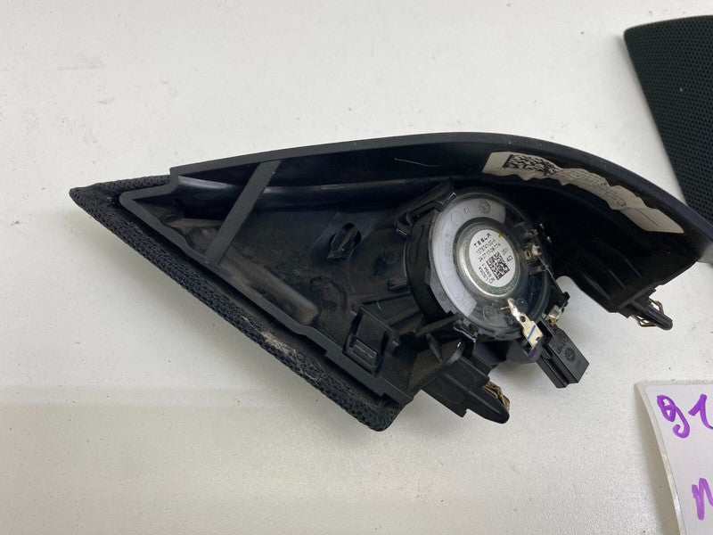 109568600E 17-23 Model 3 Front Left & Right Audio Tweeter Speaker 1095686-00-E/1095657-00-E
