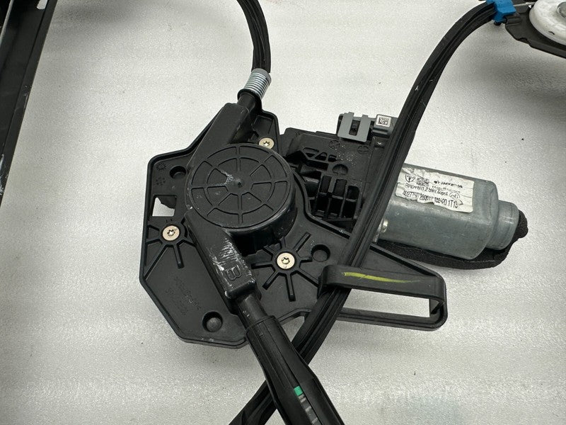 102882100C ⭕ 2016-2020 Tesla Model X Rear Right Door Window Regulator & Motor 1028821-00-C