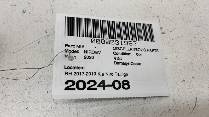 87372G5000 ⭕ 2017-2020 Kia Niro Rear Right Taillight D-Pillar Surround Trim OEM 87372-G5000