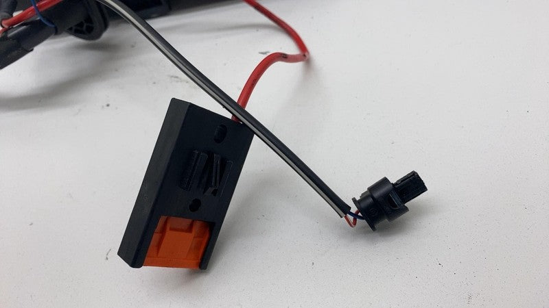 7P0937548H 2011-2018 Porsche Cayenne S Rear Trunk Fuse Relay Junction Box 7P0937548H OEM