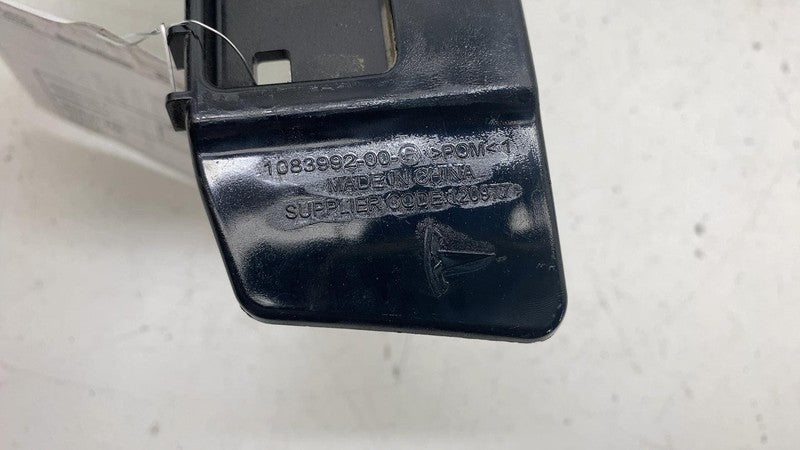 ⭕ 17-23 Tesla Model 3 Rear Left Taillight Tail Lamp Mount Bracket 1083