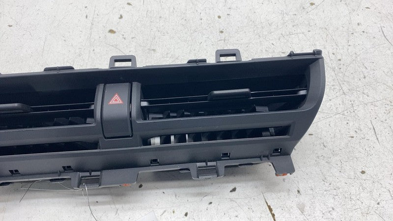 ⭕ 2023-2025 Toyota Prius Dash Dashboard Center A/C Air Vent Grille 556