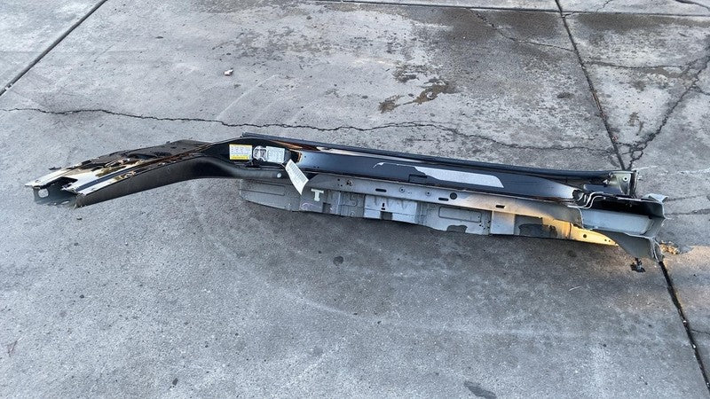 ⭕ 24 25 Tesla Model 3 Driver Side B-Pillar Rocker Panel Structural Cutout Left