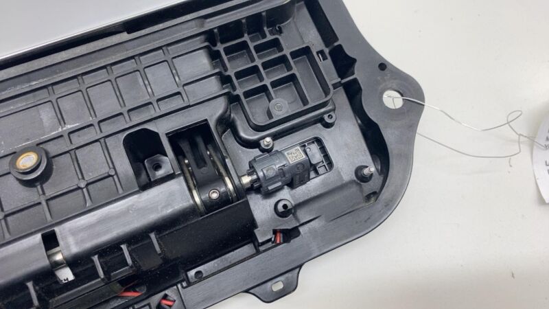 2012-2015 Tesla Model S MS Rear Passenger Side Exterior Door Handle Outer Right