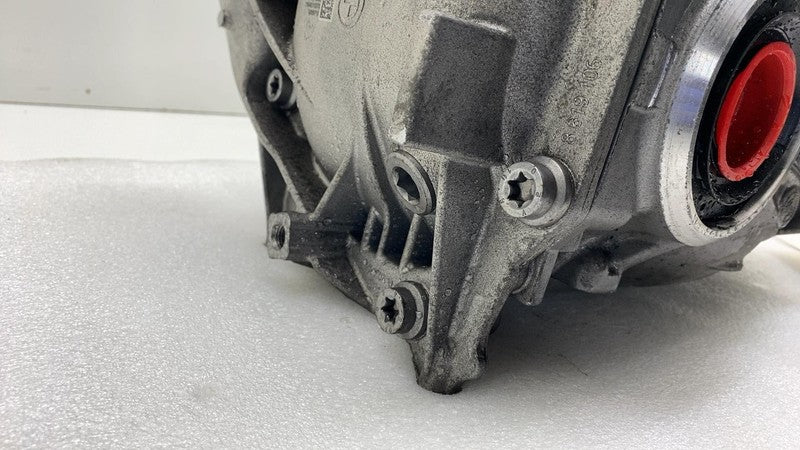 7573819 09 2021 BMW 530e G30 Rear Axle Differential Carrier Assembly 7573819 09 OEM
