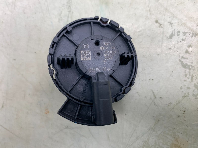 1036762 00 A ⭕16-20 Tesla Model X Left = Right Door Impact Crash Pressure Sensor 1036762-00-A