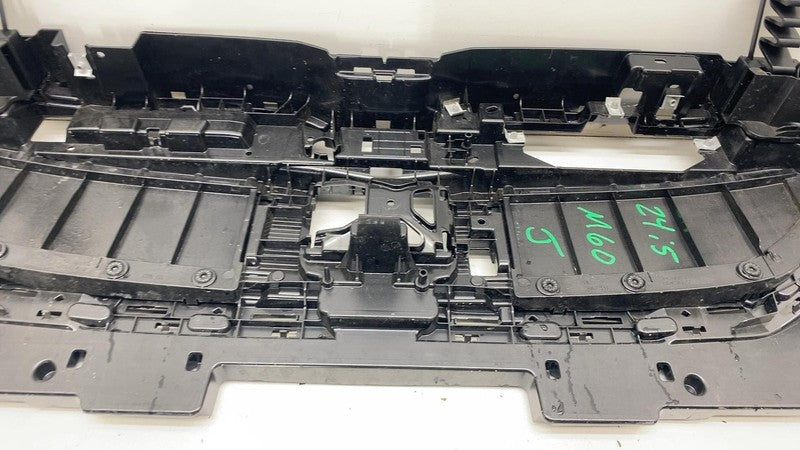 ⭕ 2024 BMW 530i Front Bumper Upper Radiator Inner Grille Assembly