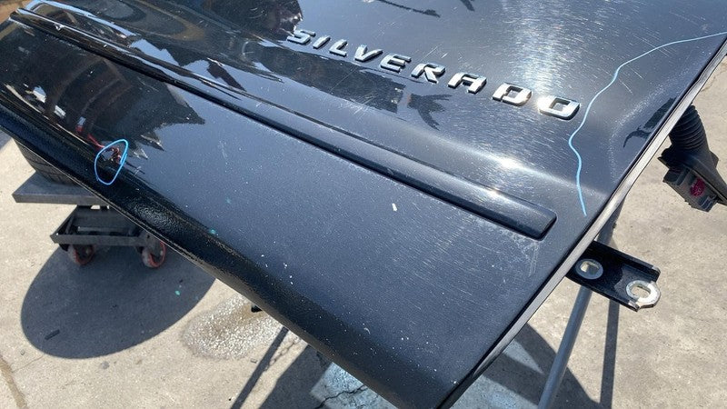 ⭕ 2014-2019 Chevrolet Silverado 1500 Front Right Door Shell Panel RH Black U8555