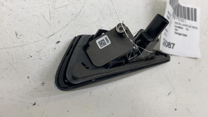 1820734-00-D ⭕ 24-25 Model 3 Front Left Repeater Turn Signal Fender Camera HW4 1820734-00-D