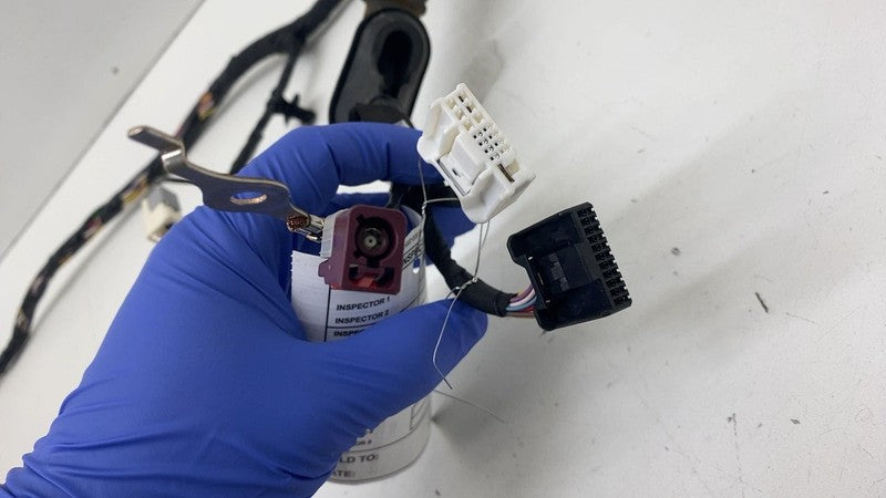 ⭕ 20-24 Model Y MY Rear Trunk Liftgate Harness w/ Antenna Amplifier 14